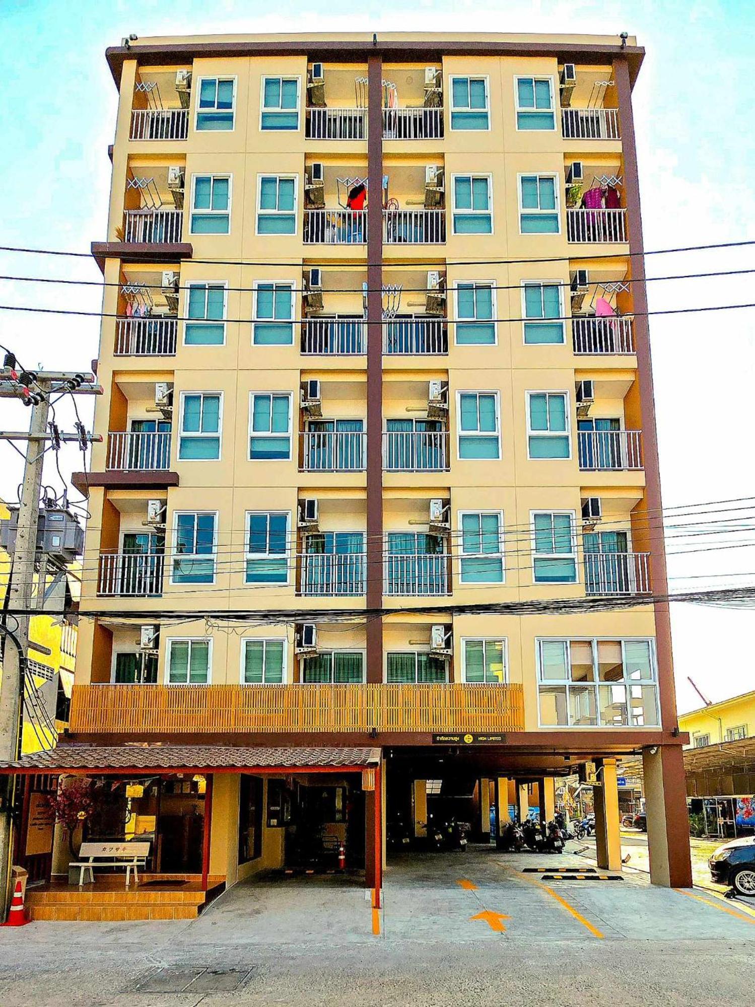 Snow House Buriram Hotel Exterior photo